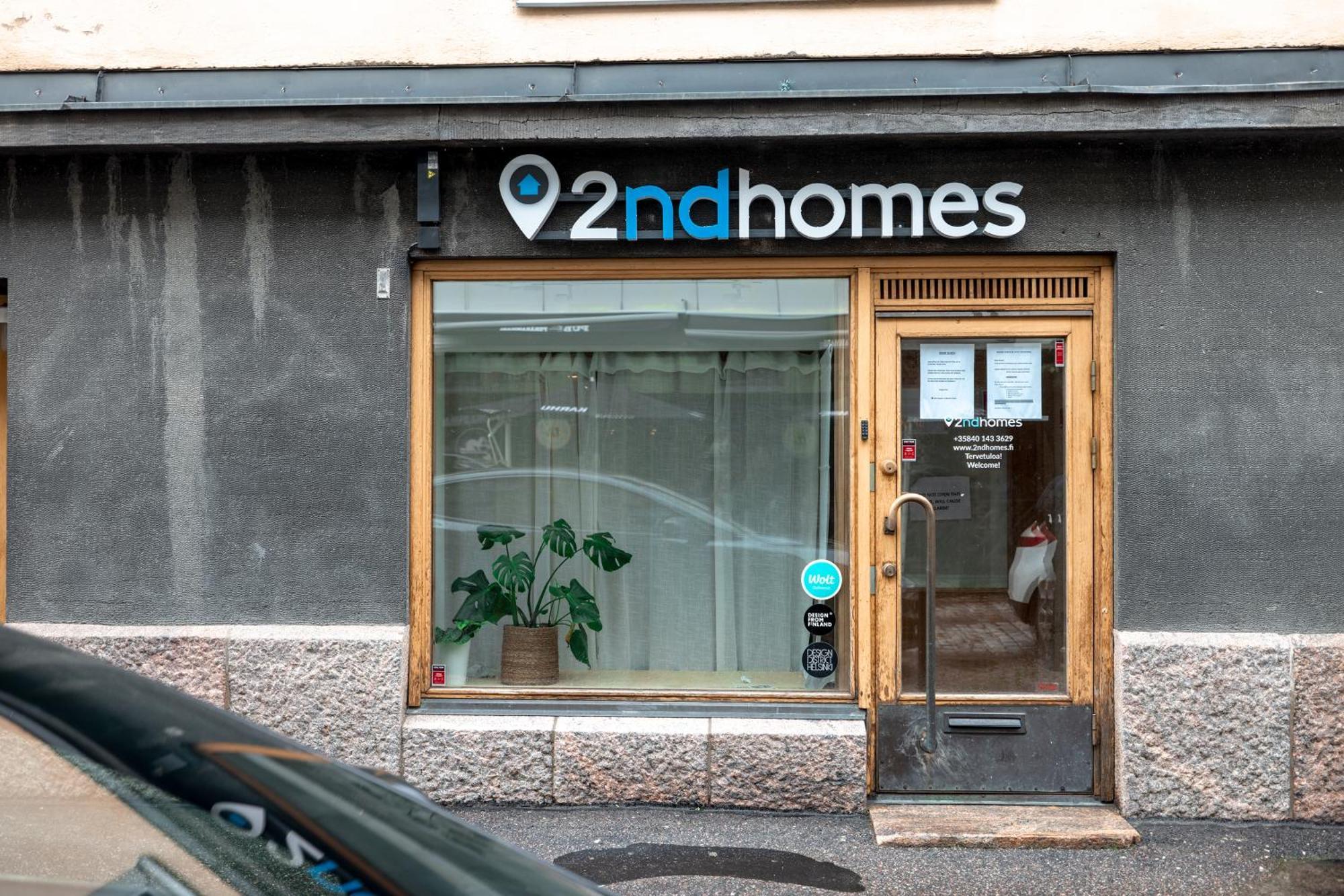 2ndhomes Stylish With Balcony Helsinki